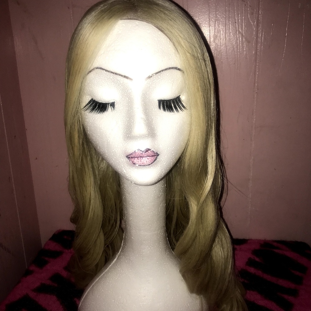 Platinum Blonde 24 inch wig